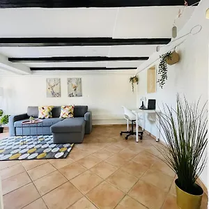 Aday - Charming With Terrace Apartment Aalborg